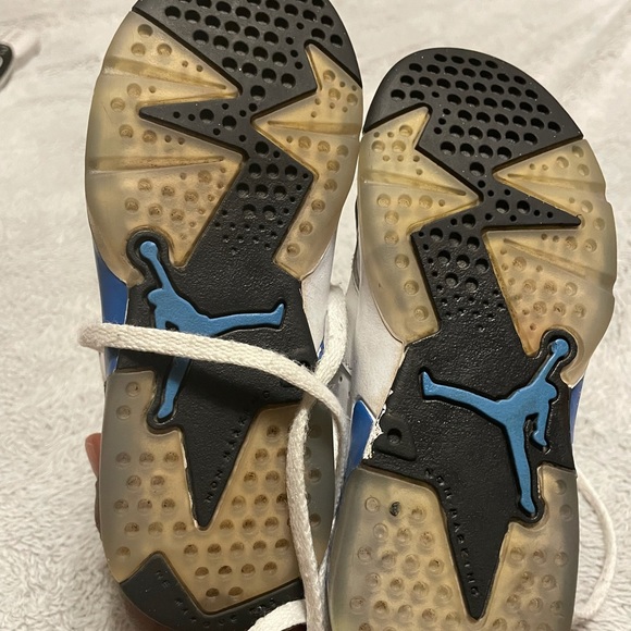 Jordan sneakers - Picture 3 of 9